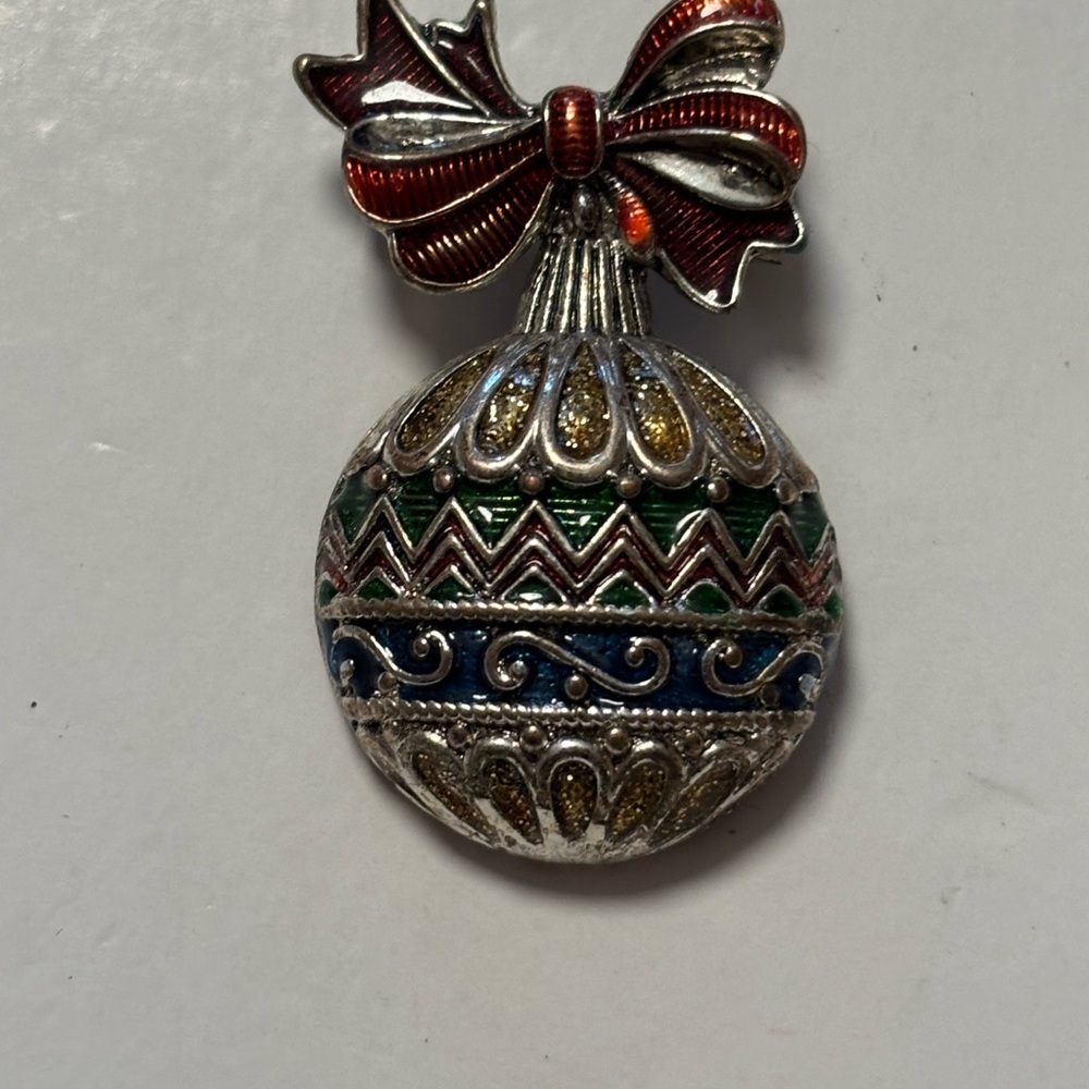 vintage Nina Ricci (NR) Christmas ornament brooch pin